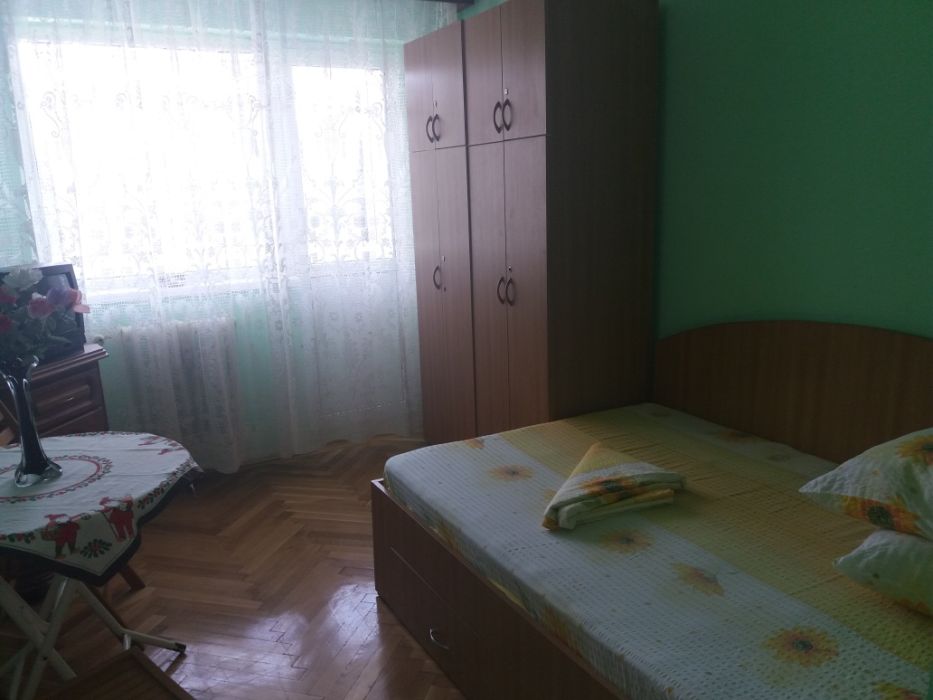 Închiriez apartament 3 camere Timiș Nord