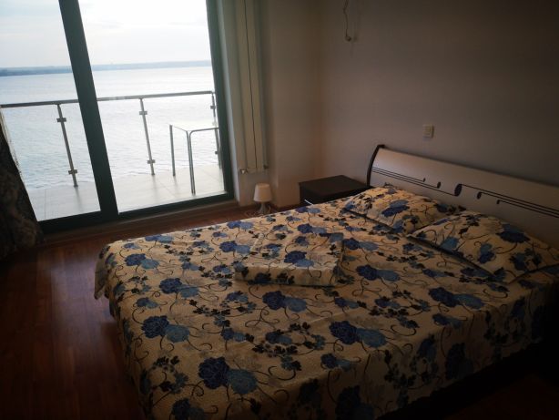 Apartament 3 camere Mamaia vedere lac pe perioada lunga