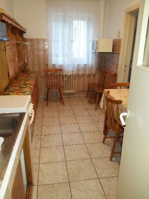 Ofer spre inchiriere apartament 4 camere, langa Universitatea Ovidius