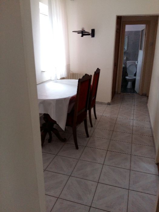 Ofer spre inchiriere apartament 4 camere, langa Universitatea Ovidius