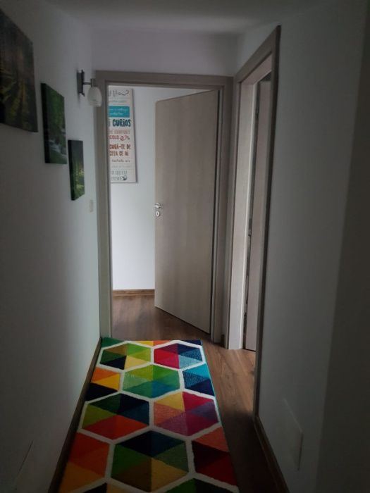 Apartament cu 3 camere.