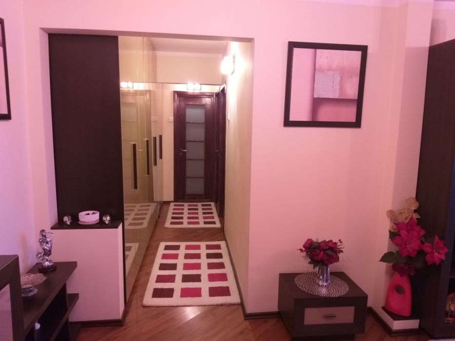 PF Vand apartament 3 cam. mobilat si utilat de lux