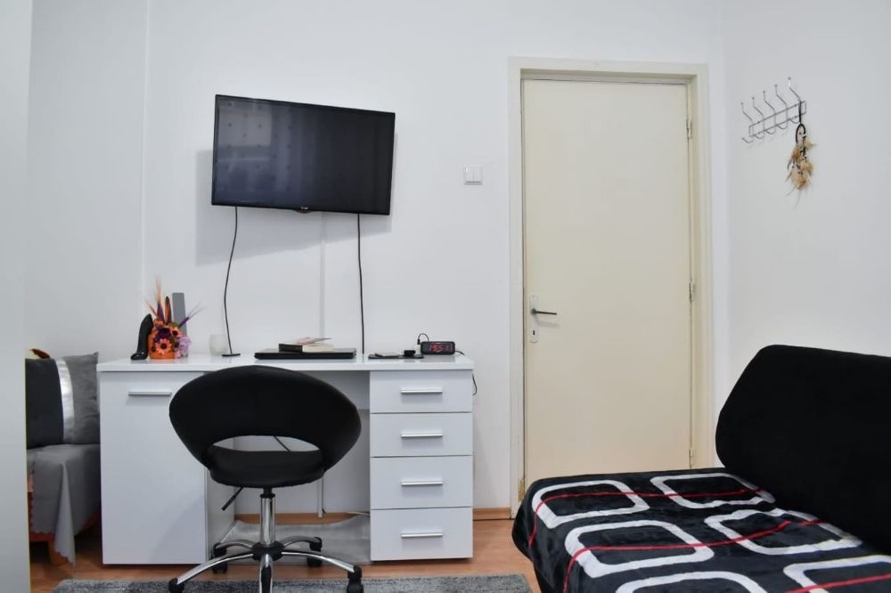 Vand apartament 3 camere Sd , zona Tatarasi