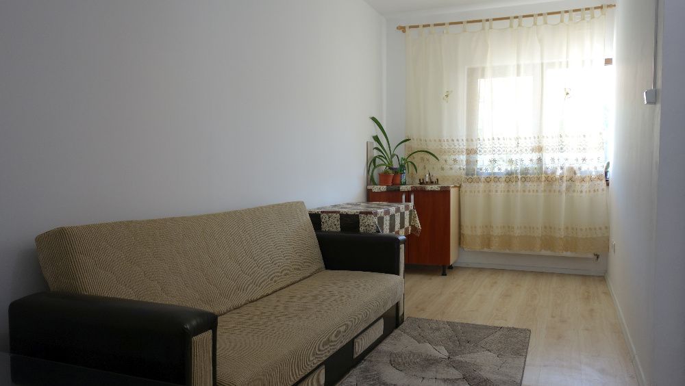 Casă în Iași- Aleea Strugurilor, 4 camere, 2 bai, terasă, balcon, nouă