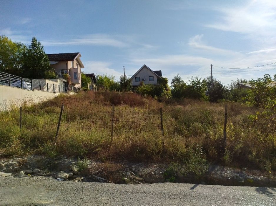 Vând teren cu autorizație de construcție ș. Păcurari, Valea Lupului