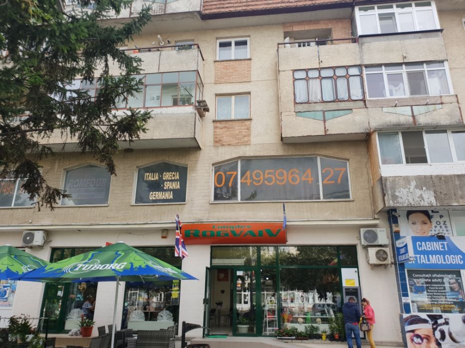 Spatiu Comercial 230mp Harlau Centru Vad