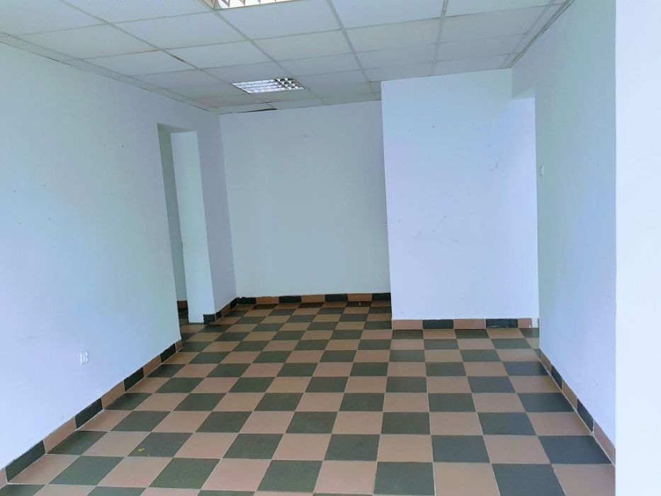 -P.F! Spatiu Comercial Podu Ros