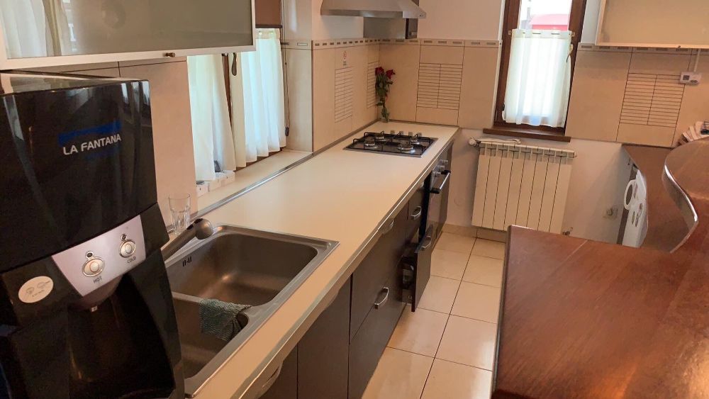 Proprietar, închiriez un apartament de lux 5 stele cu 2 camere, Centru