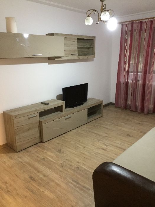 Apartament de închiriat in, podu ros