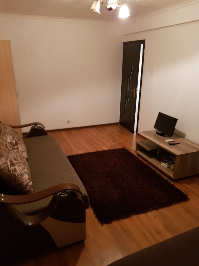 Apartament centru Palas, 2 camere decomandat