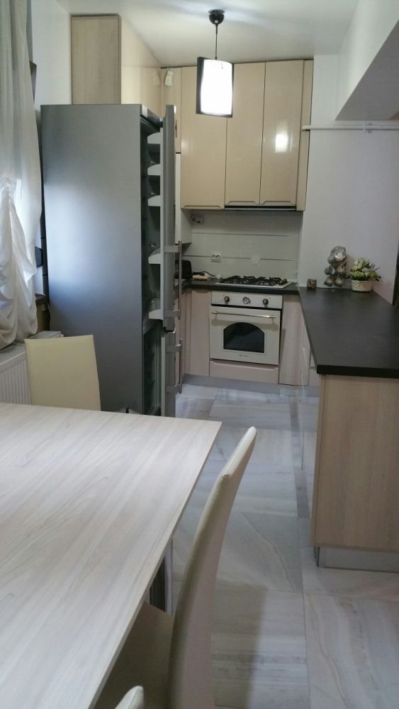 Proprietar închiriez apartament cu 3camere Tătăras(bloc nou)