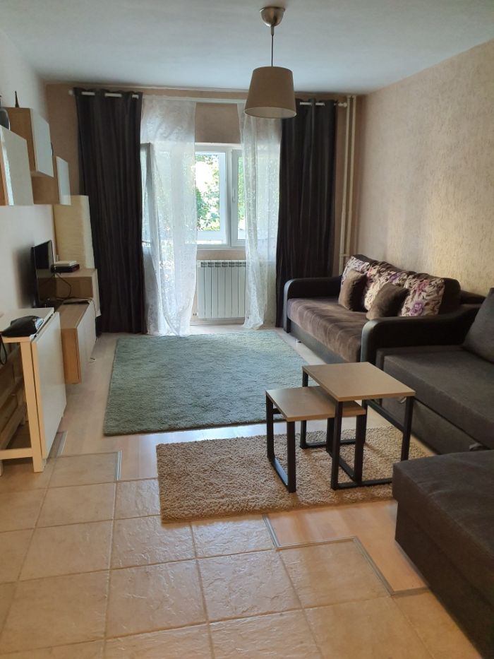 Apartament 3 camere de inchiriat