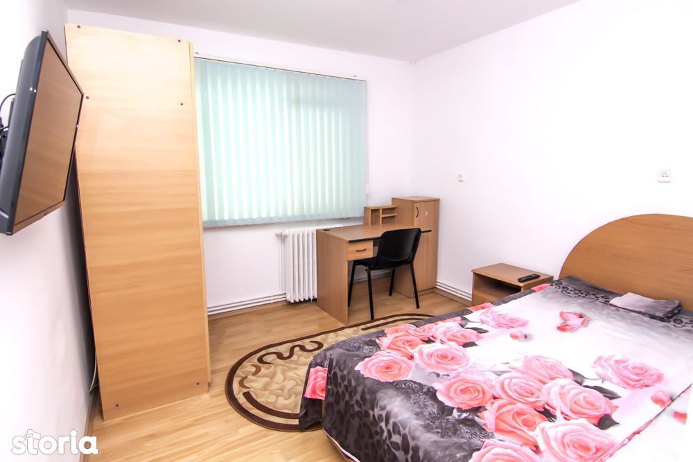 Apartament 3 camere, Podu de Fier