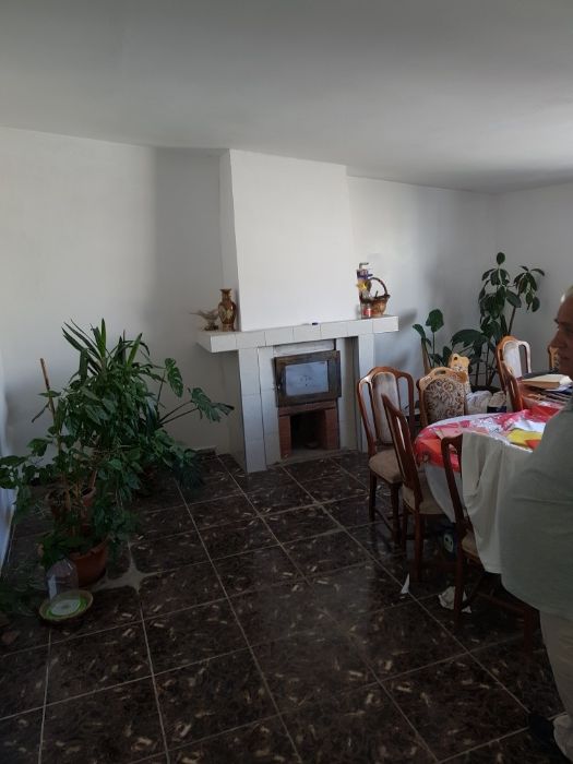 Închiriez apartament