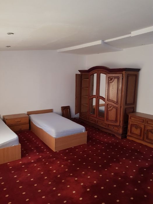 Închiriez apartament