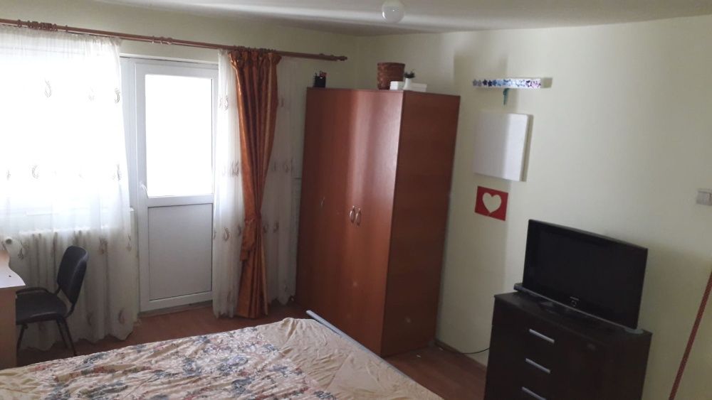 Apartament 2 camere , decomandat , Craiova - 1 Mai-Ciuperca