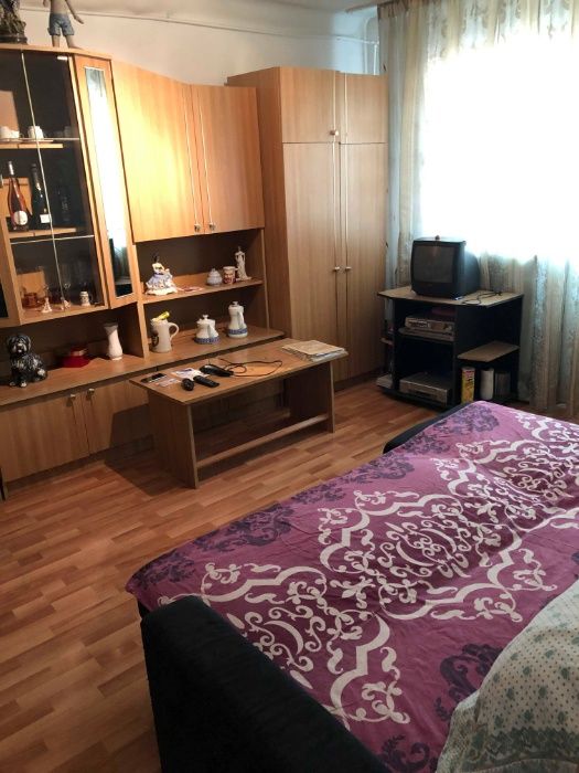 Apartament cu 2 camere decomandate in Rovine