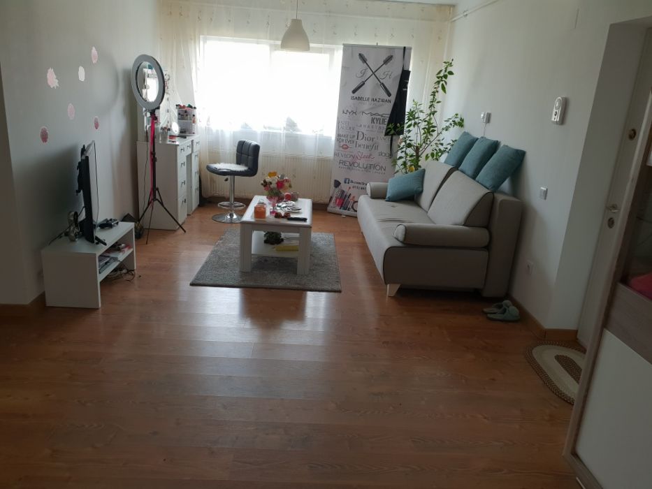 Vand Apartament 3 camere