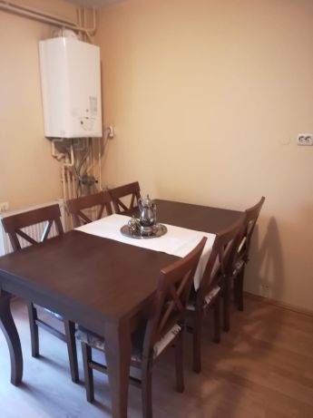 Vând apartament cu 4 camere, centrală termică, mobilat și utilat