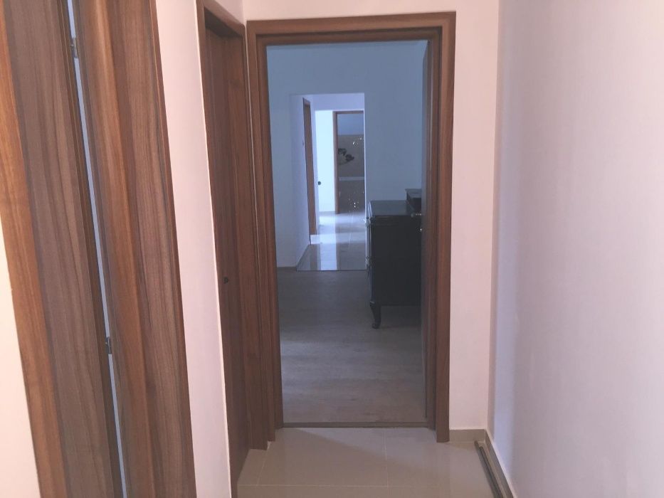 Apartament central,5 camere,parter,complet renovat