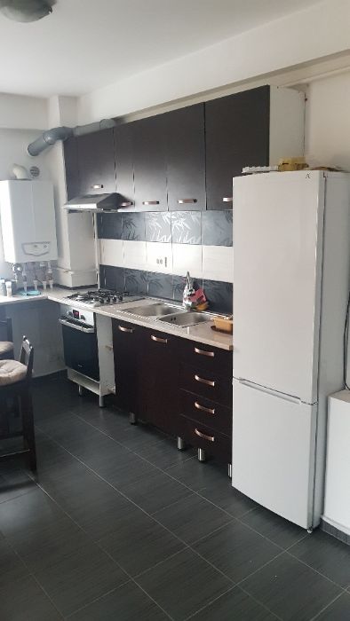 Inchiriez apartament - militari residence