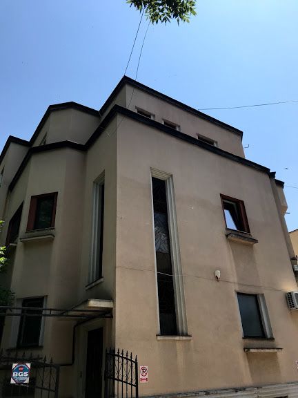 Inchiriez apartament 2 camere suprafata mare Piata Victoriei