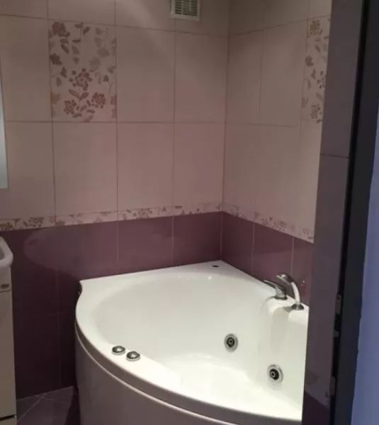 Apartament de inchiriat, Piata Romana