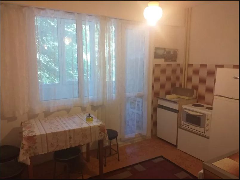 Apartament de inchiriat - zona Crangasi