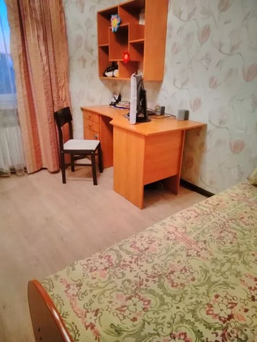 Inchiriez apartament cu 4 camere