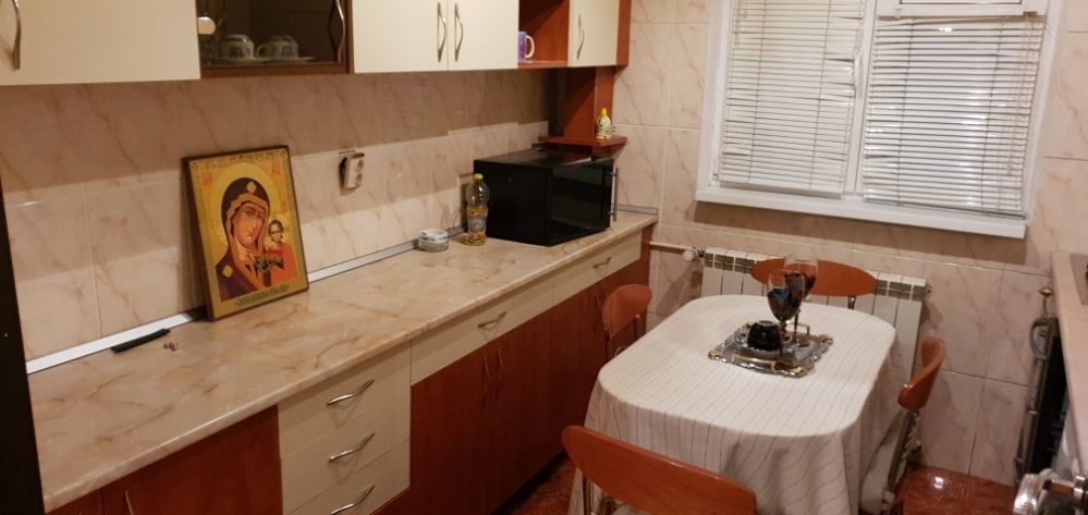 Apartament cu 4 Camere de închiriat