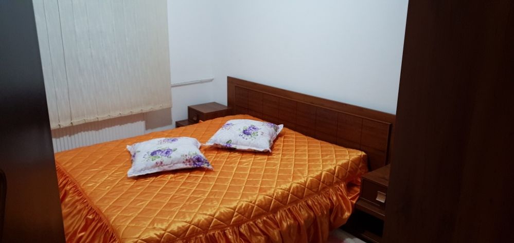 Apartament cu 4 Camere de închiriat