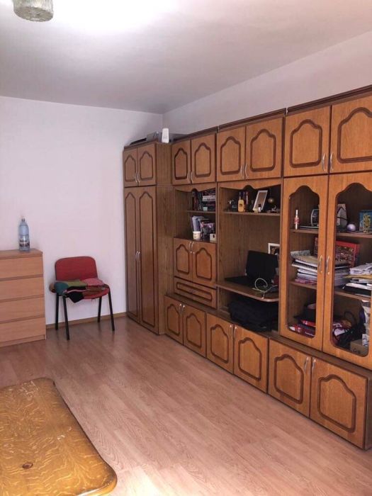 Vand Apartament o camera