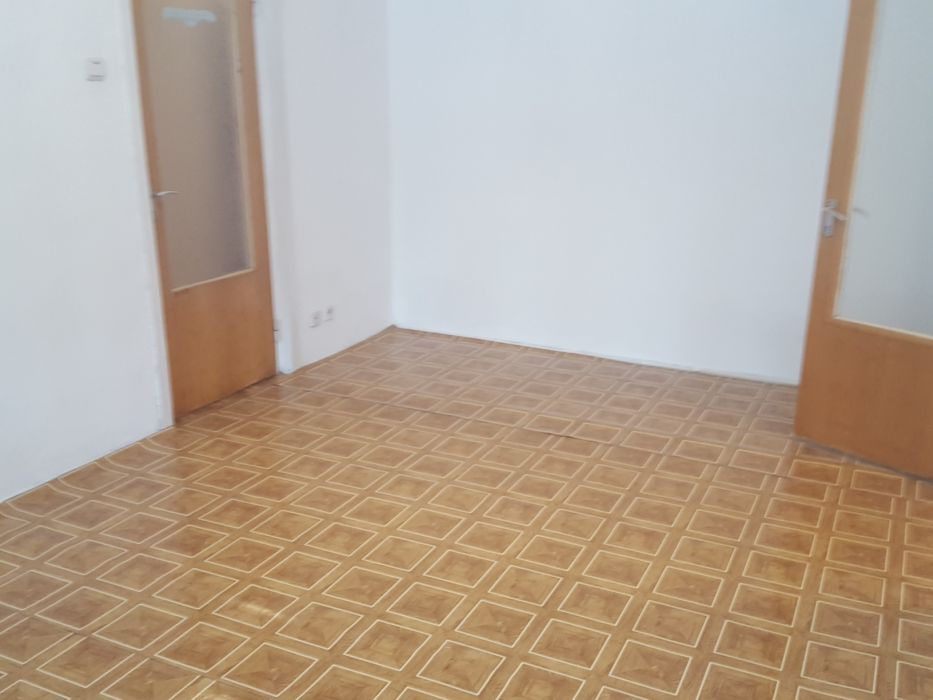 2 camere/ parter cu balcon Militari - str Apusului/proprietar