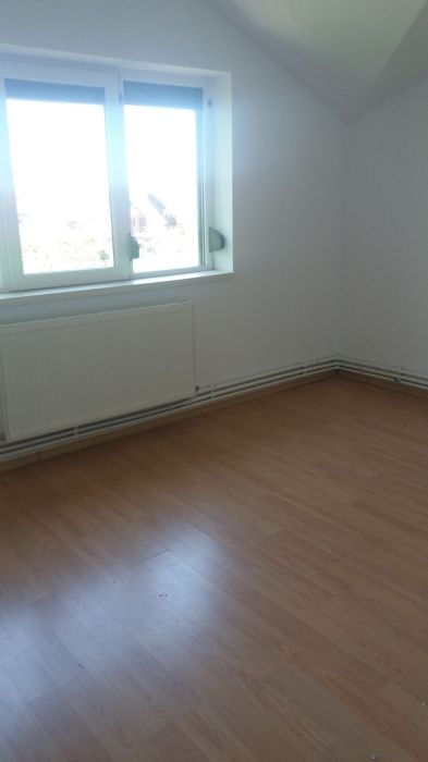 De vanzare apartament comuna Berceni