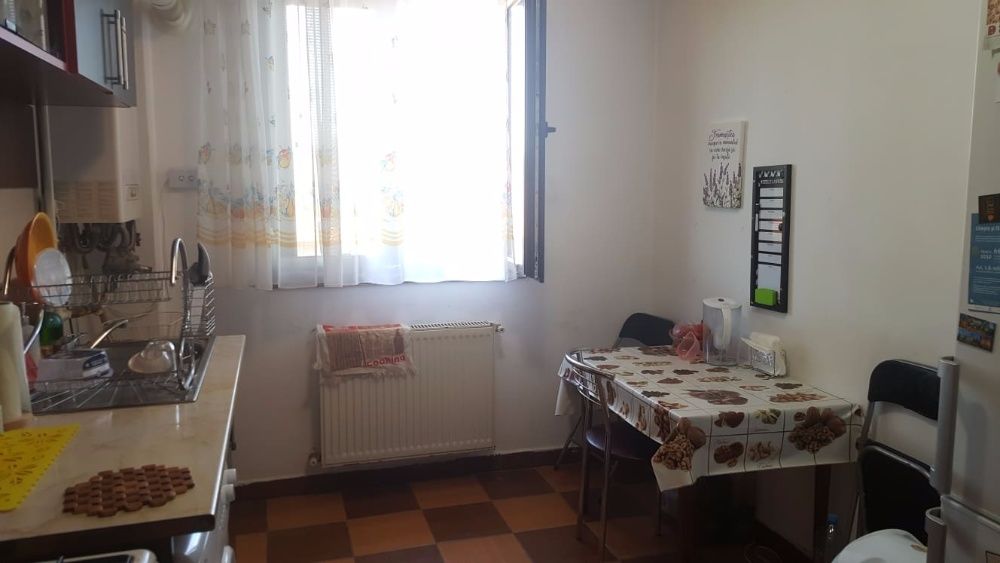 Vand apartament 2 camere in Militari, zona linistita