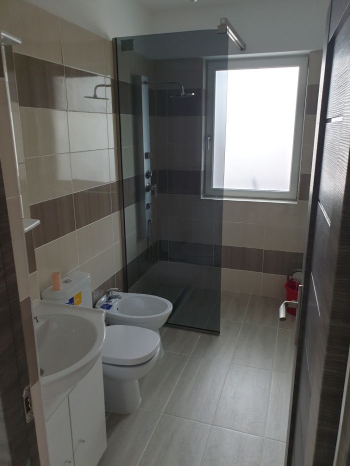 Apartament 2 camere. Regina Maria colt cu Romul Ladea