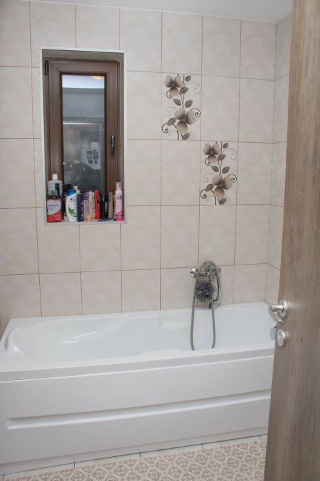 Vand apartament zona Stejarului