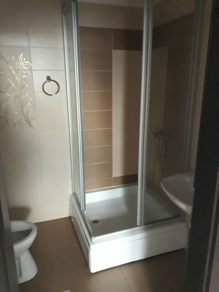 Vand apartament la mansarda 100 mp, in cartier Buna Ziua