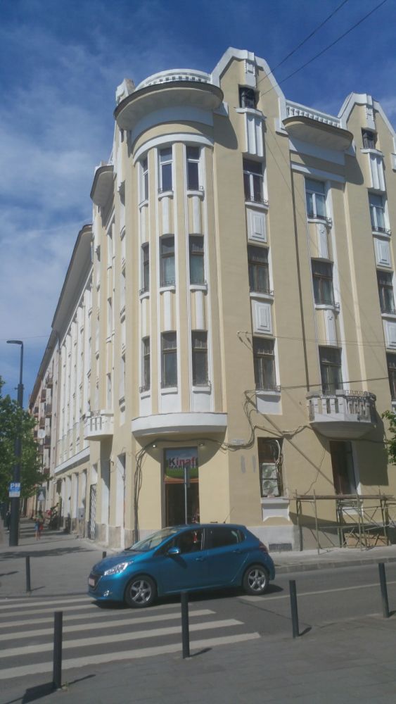 Persoana fizica vand apartament central,3 camere 93 mp strada Horea