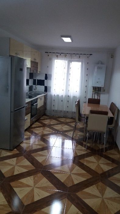 P.F vand apartament cu 3 camere Manastur