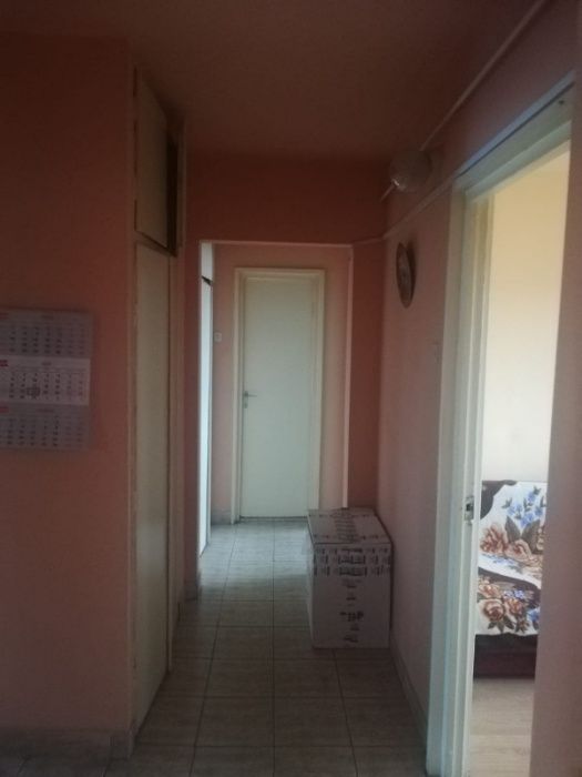 Vând apartament 4 camere