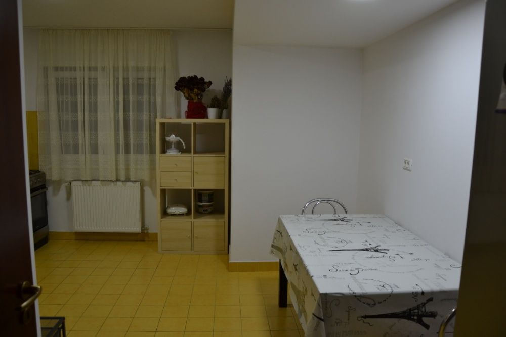 Apartament 3 camere -bloc 2007 zona Mall Vitan -loc parcare subteran