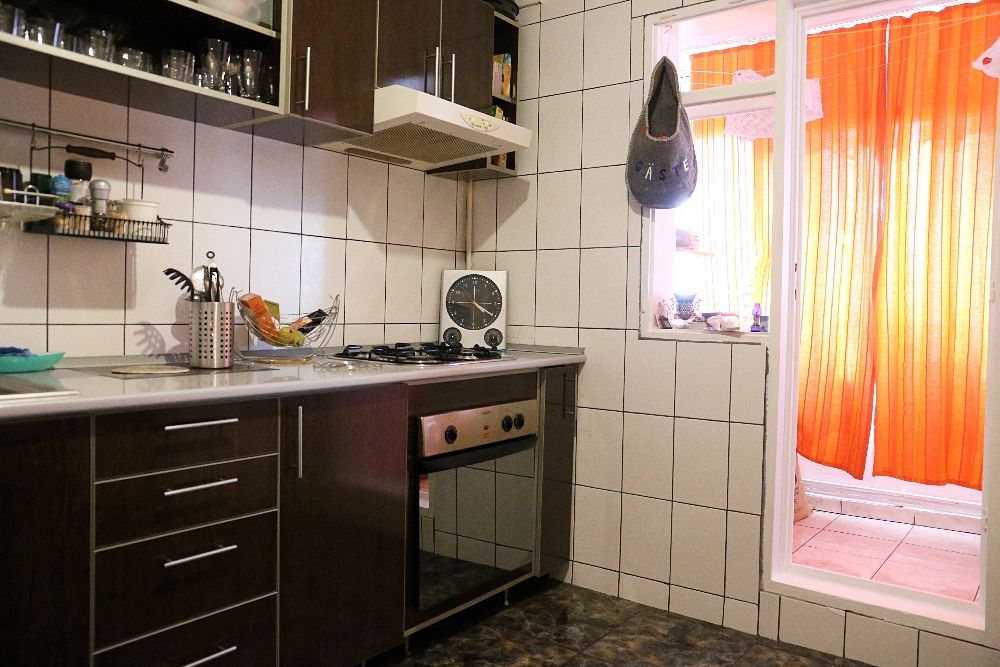 Urgent! Apartament 3 camere mobilat si utilat, PIATA SUDULUI METROU